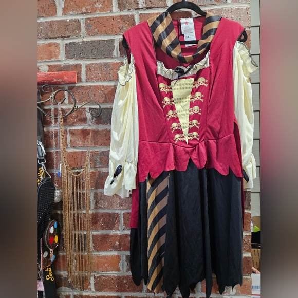 Pirate Costume for Halloween! Lady's large comes with eye patch never used - Picture 1 of 4